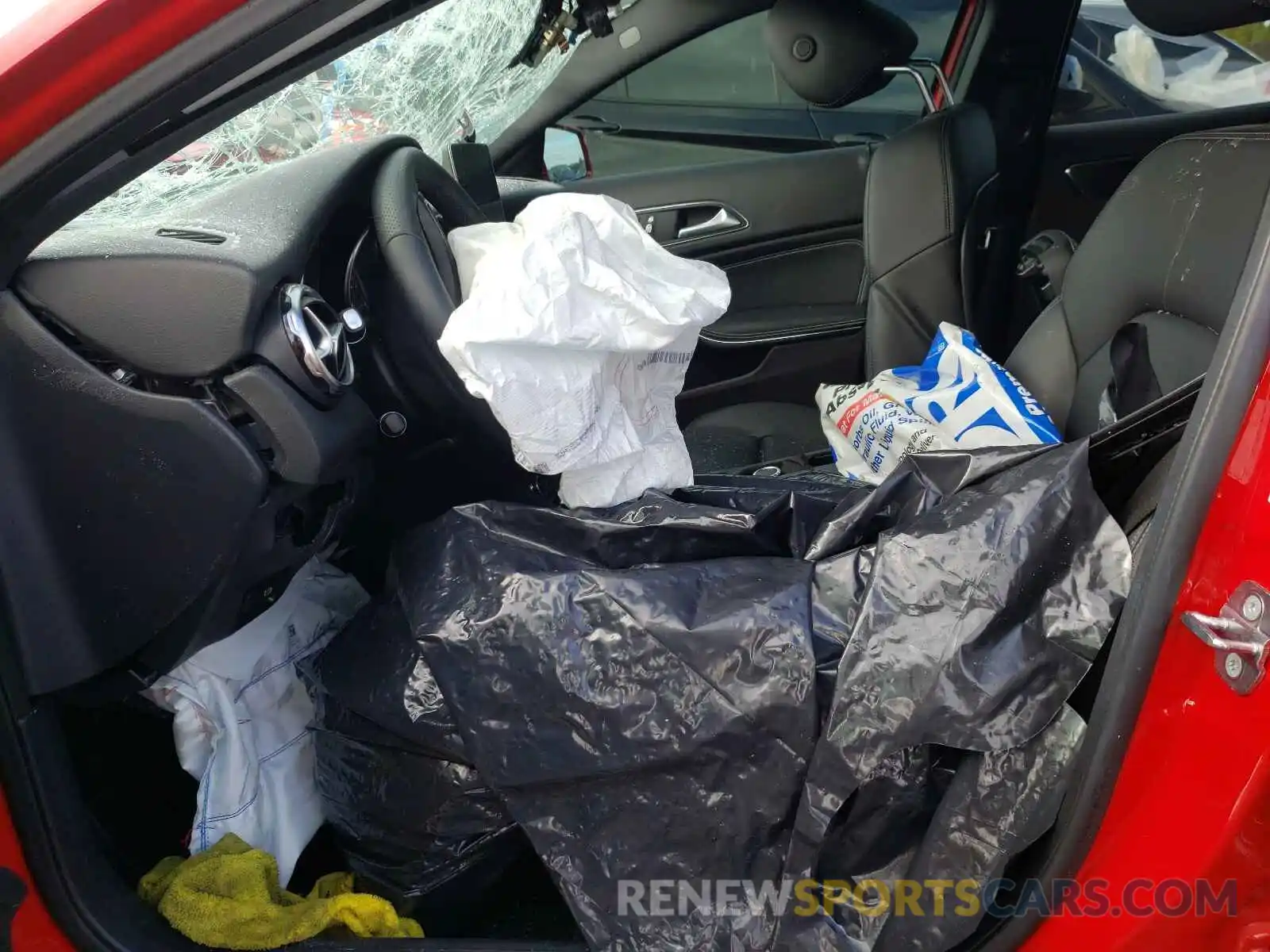 5 Photograph of a damaged car WDCTG4EB4KU015214 MERCEDES-BENZ GLA-CLASS 2019