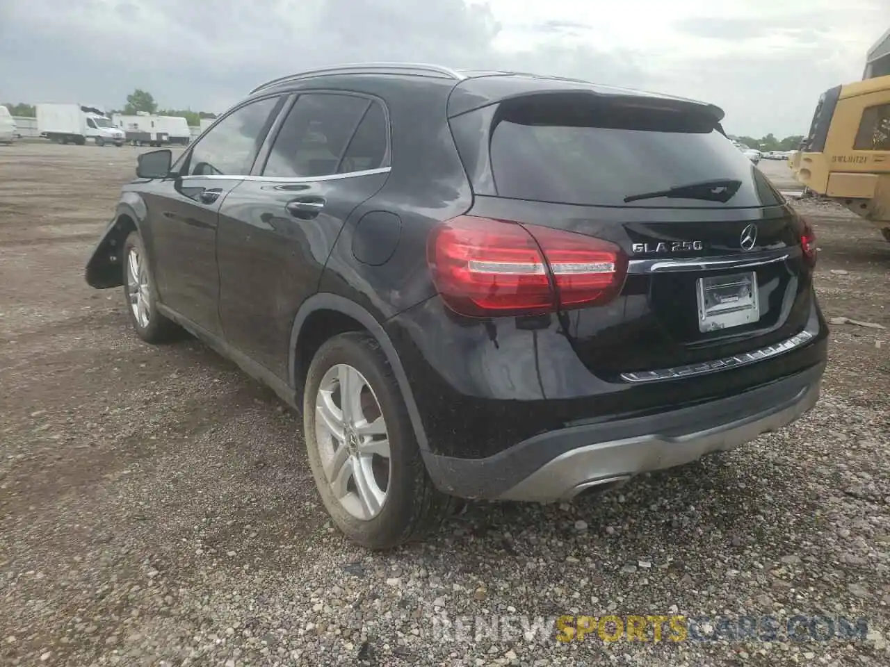 3 Photograph of a damaged car WDCTG4EB5KJ605715 MERCEDES-BENZ GLA-CLASS 2019