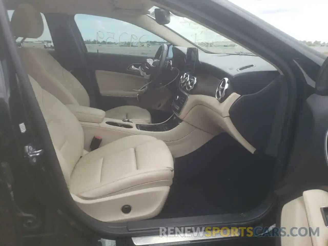 5 Photograph of a damaged car WDCTG4EB5KJ605715 MERCEDES-BENZ GLA-CLASS 2019