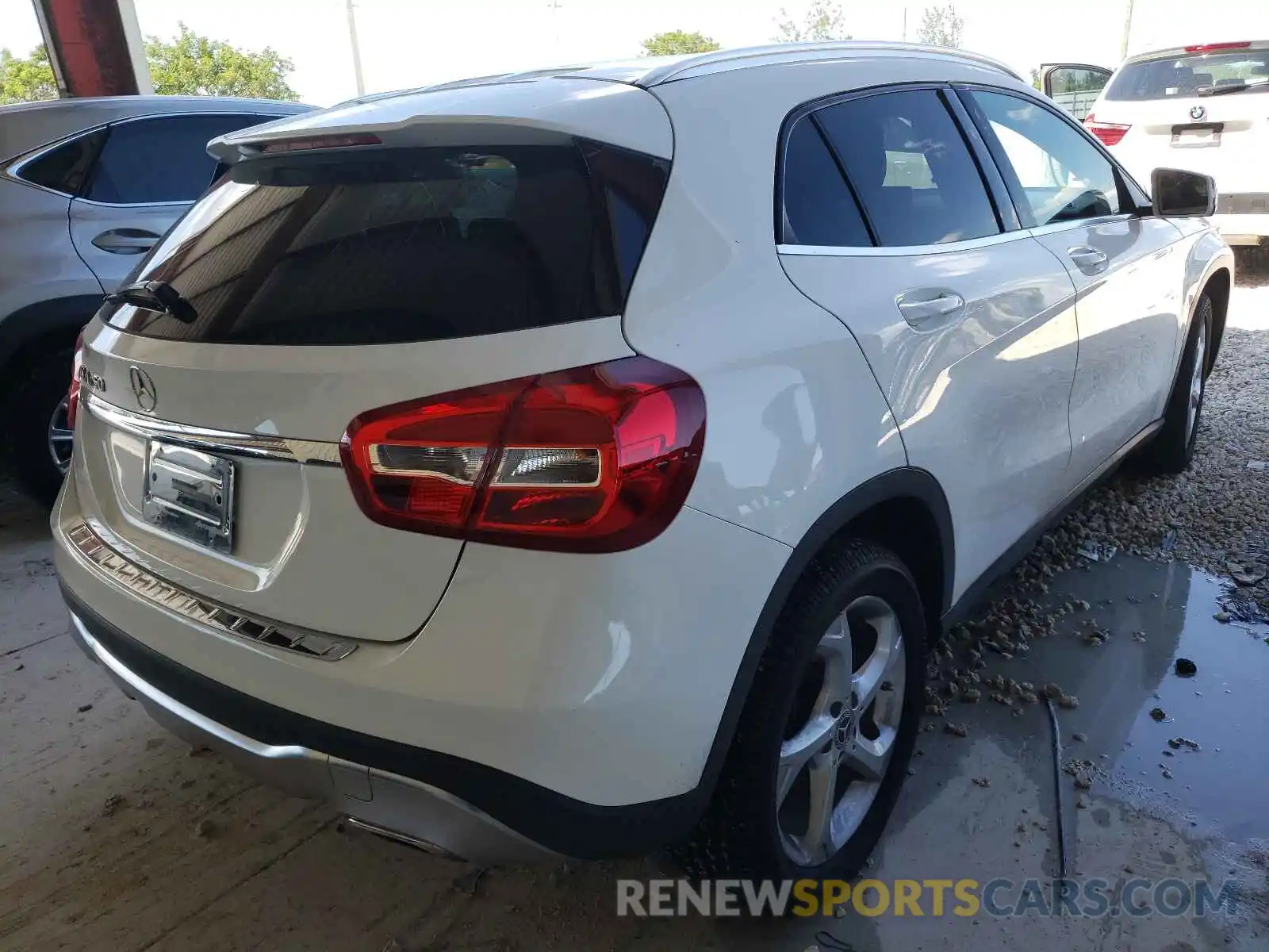 4 Photograph of a damaged car WDCTG4EB5KU000351 MERCEDES-BENZ GLA-CLASS 2019