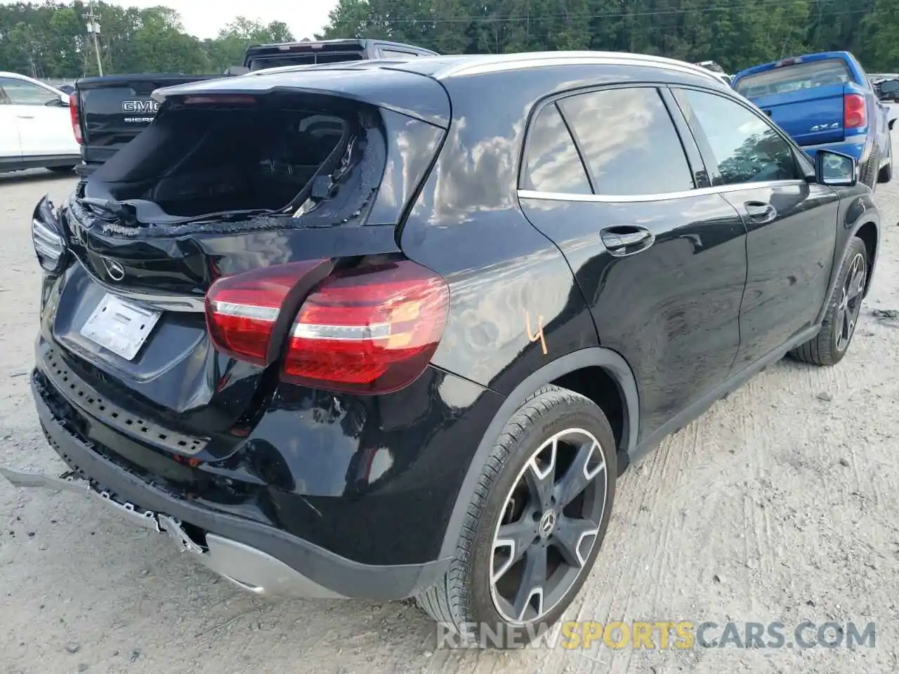 4 Фотография поврежденного автомобиля WDCTG4EB5KU005730 MERCEDES-BENZ GLA-CLASS 2019