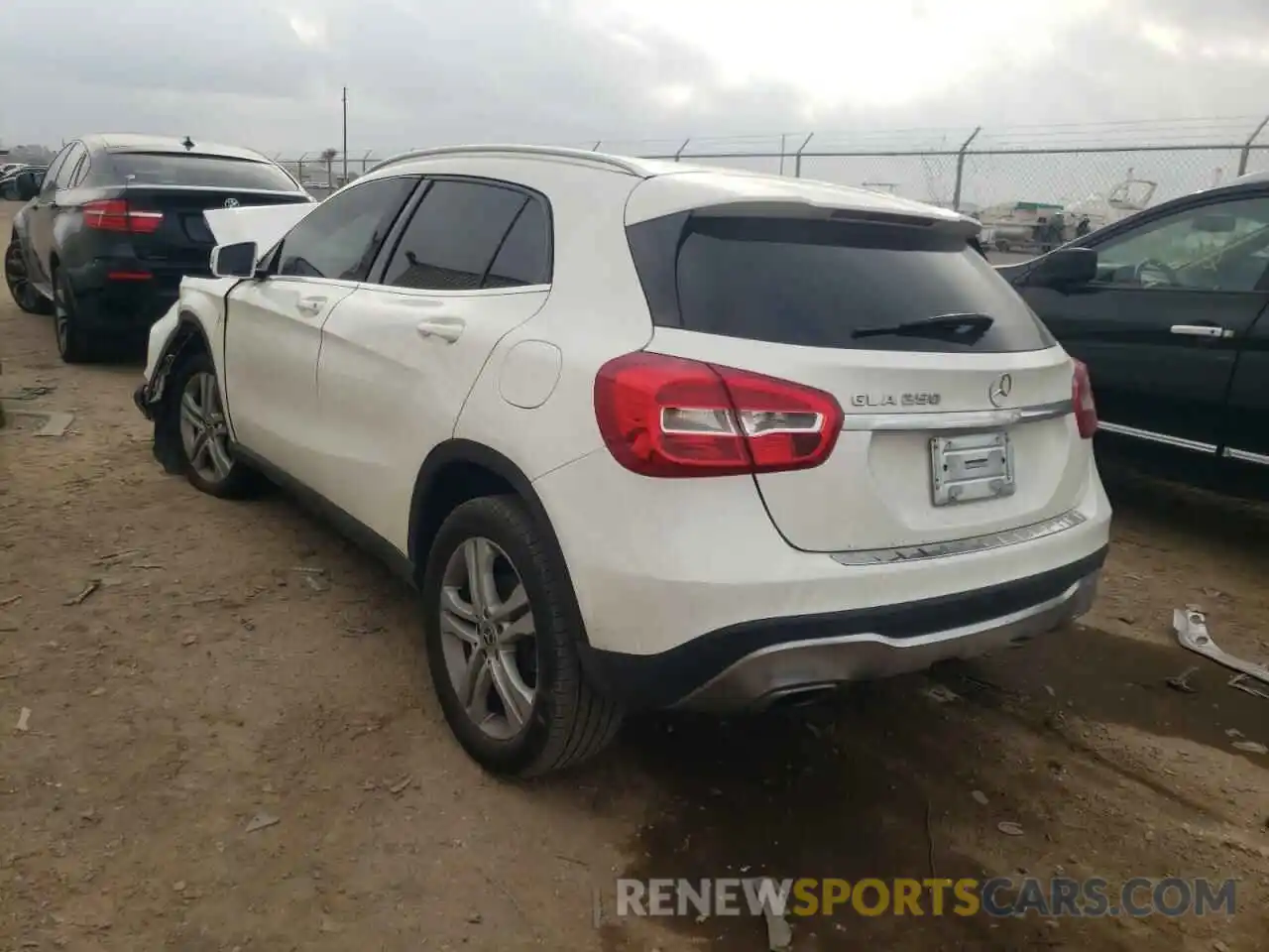 3 Photograph of a damaged car WDCTG4EB5KU007817 MERCEDES-BENZ GLA-CLASS 2019