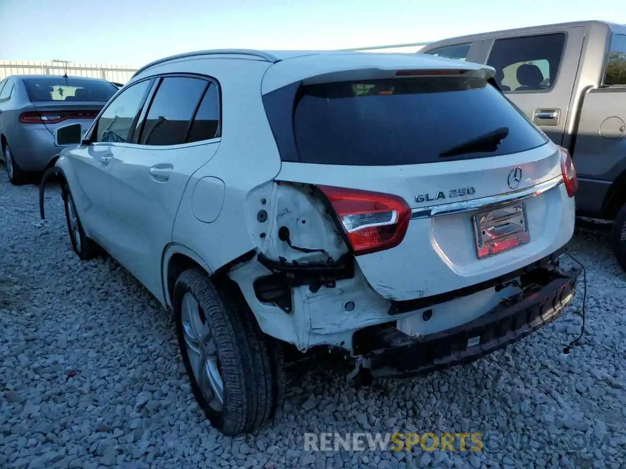 3 Photograph of a damaged car WDCTG4EB5KU012130 MERCEDES-BENZ GLA-CLASS 2019