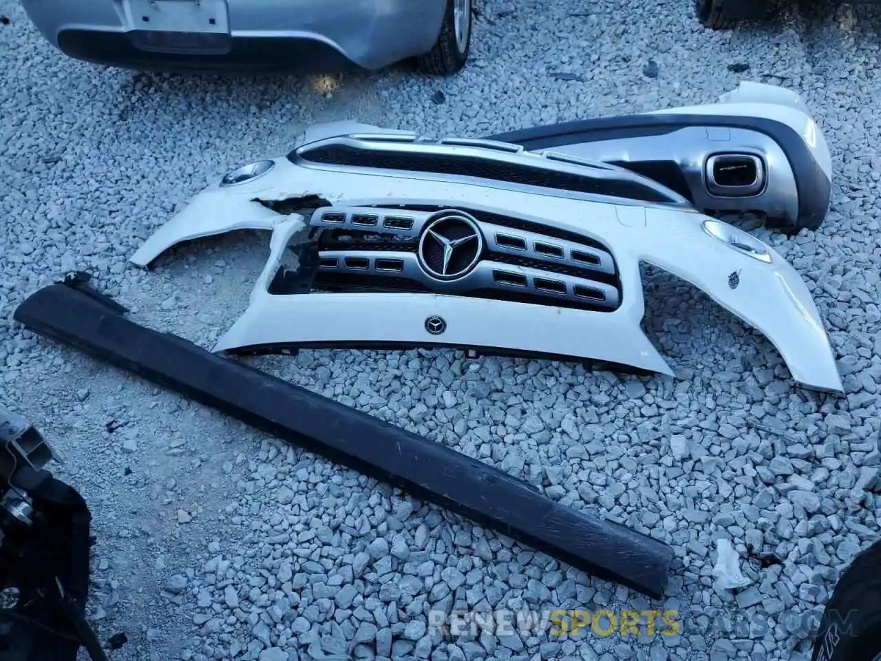 9 Photograph of a damaged car WDCTG4EB5KU012130 MERCEDES-BENZ GLA-CLASS 2019