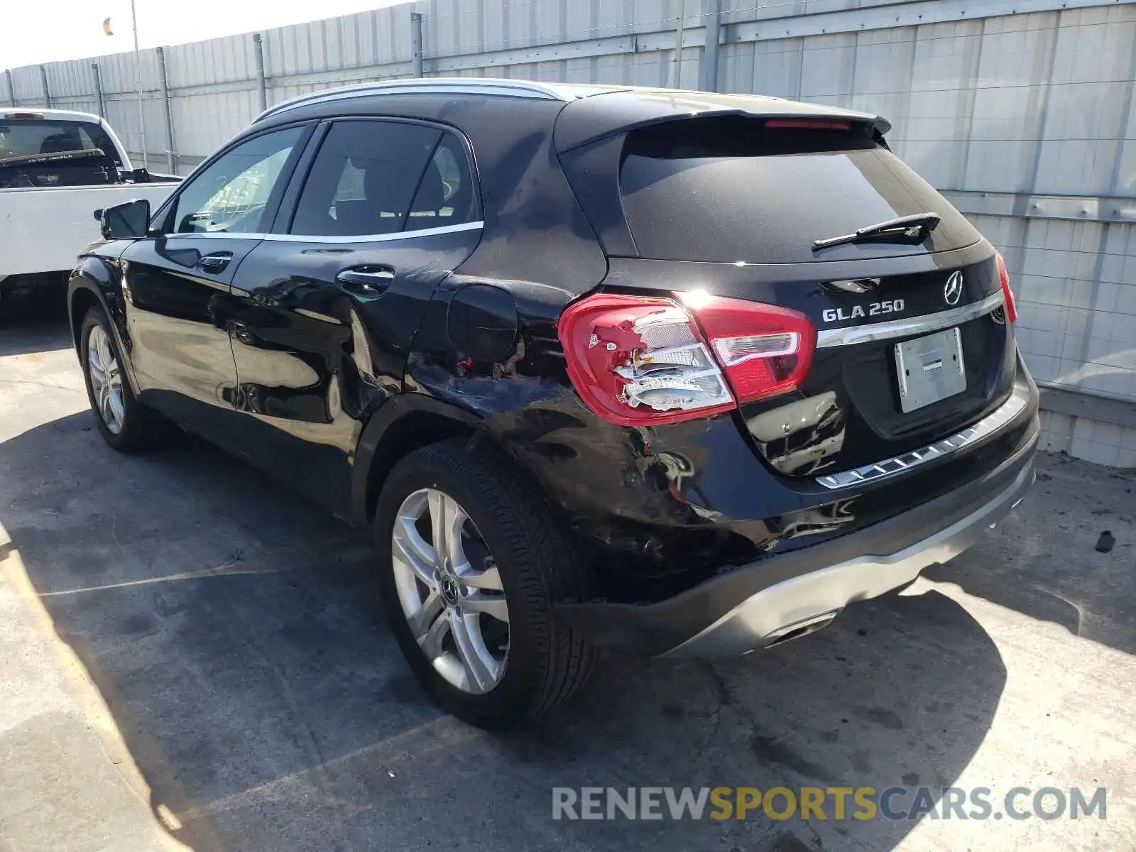 3 Photograph of a damaged car WDCTG4EB6KU007356 MERCEDES-BENZ GLA-CLASS 2019