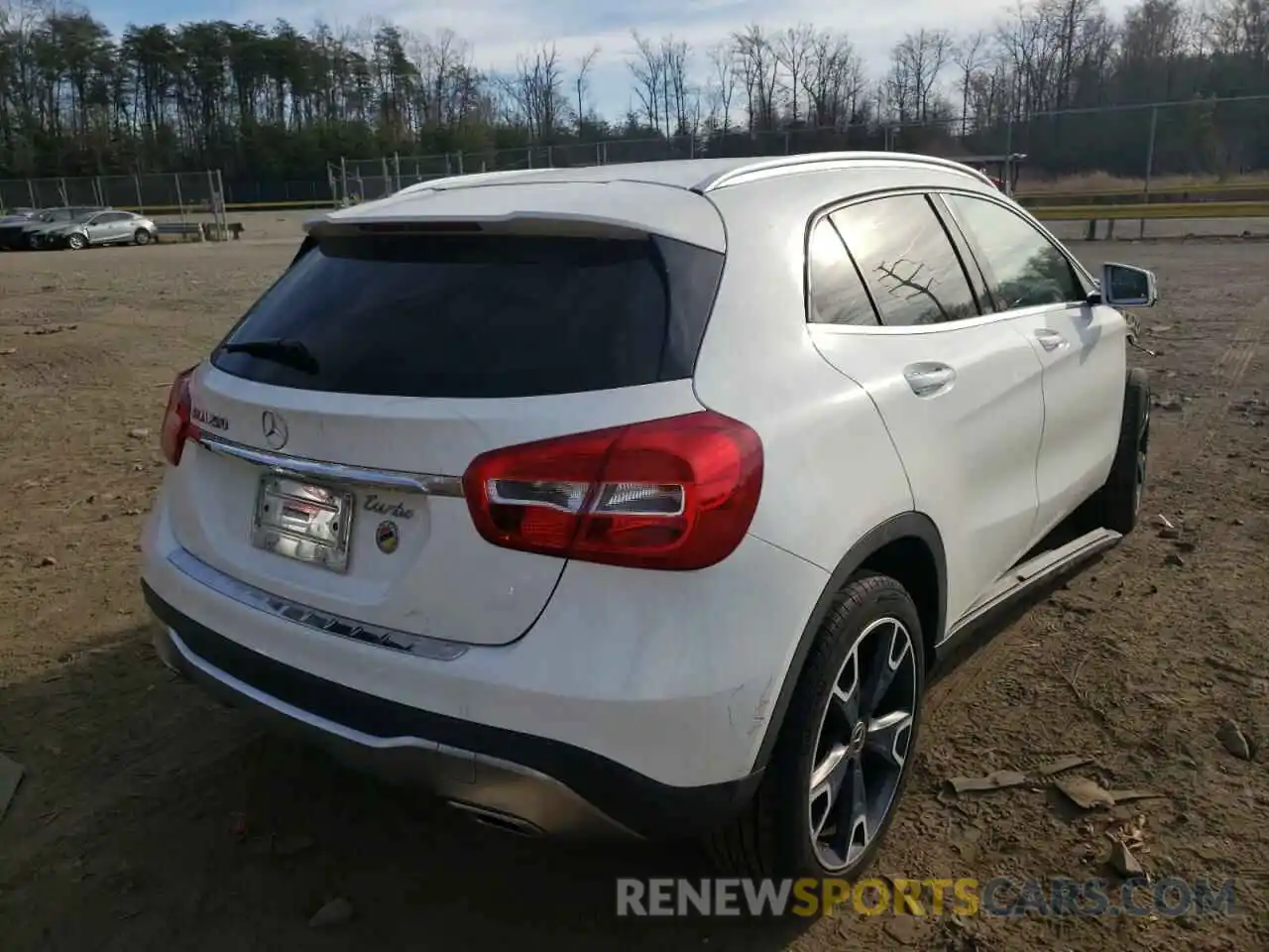 4 Photograph of a damaged car WDCTG4EB7KJ550247 MERCEDES-BENZ GLA-CLASS 2019