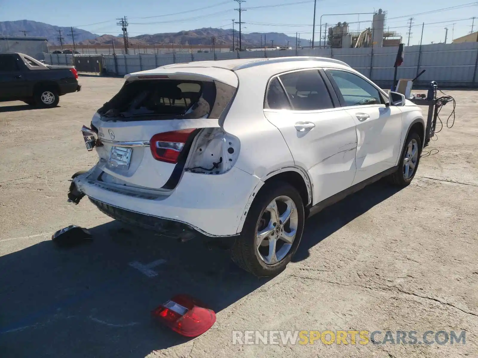 4 Photograph of a damaged car WDCTG4EB7KU002389 MERCEDES-BENZ GLA-CLASS 2019