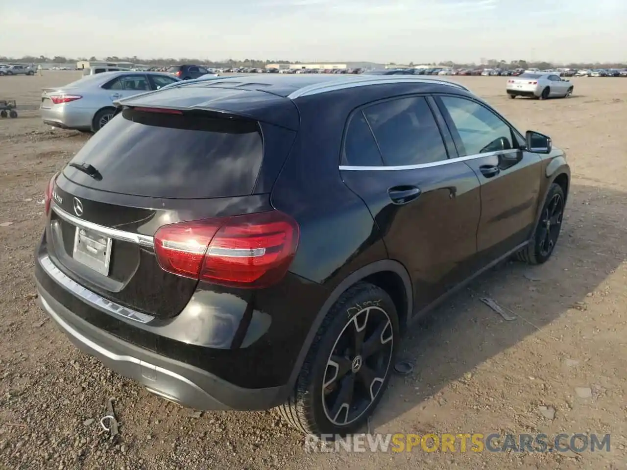 4 Фотография поврежденного автомобиля WDCTG4EB7KU005373 MERCEDES-BENZ GLA-CLASS 2019