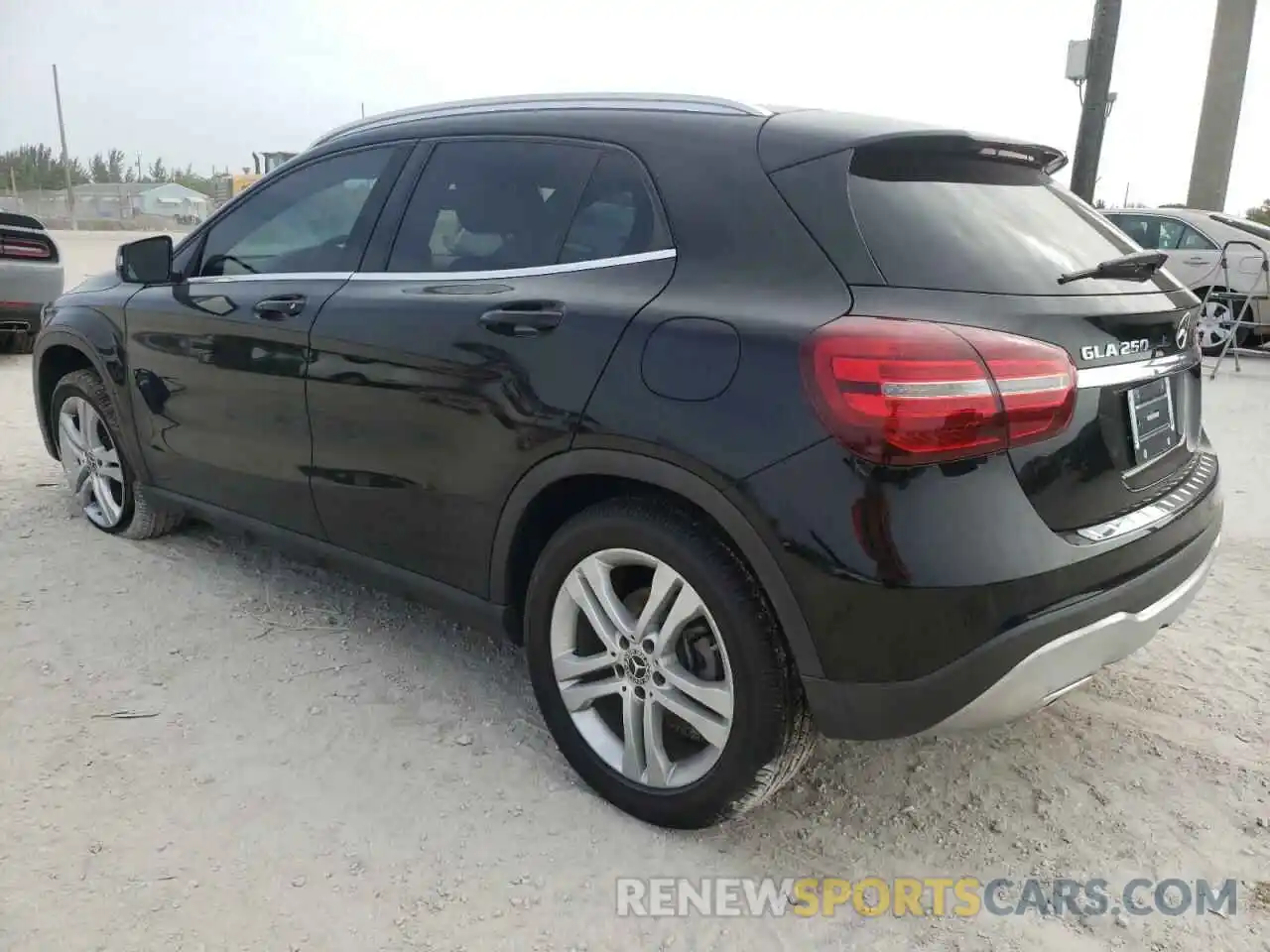 3 Photograph of a damaged car WDCTG4EB8KU000621 MERCEDES-BENZ GLA-CLASS 2019