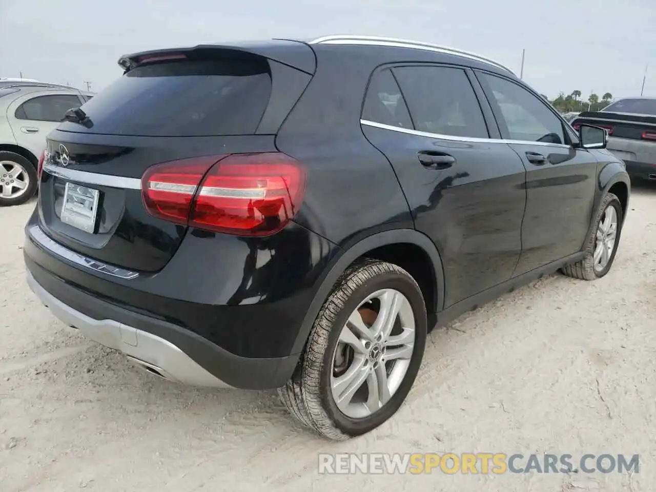 4 Photograph of a damaged car WDCTG4EB8KU000621 MERCEDES-BENZ GLA-CLASS 2019