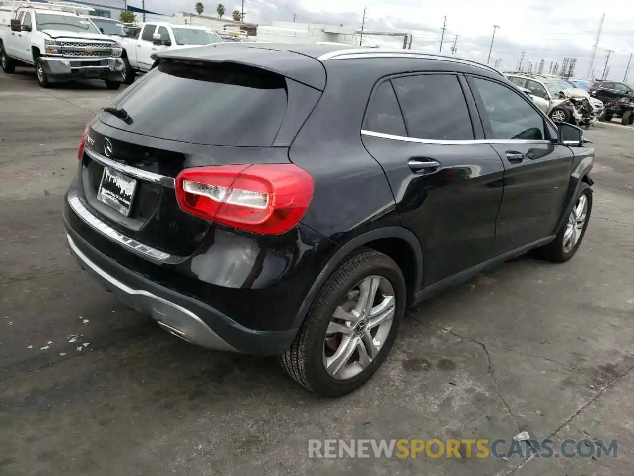 4 Photograph of a damaged car WDCTG4EB8KU002093 MERCEDES-BENZ GLA-CLASS 2019