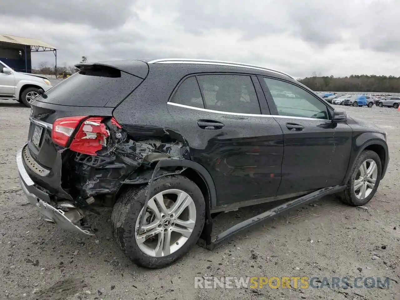 3 Фотография поврежденного автомобиля WDCTG4EB8KU017130 MERCEDES-BENZ GLA-CLASS 2019
