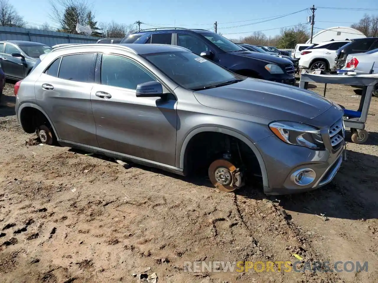 4 Photograph of a damaged car WDCTG4EB9KJ550962 MERCEDES-BENZ GLA-CLASS 2019