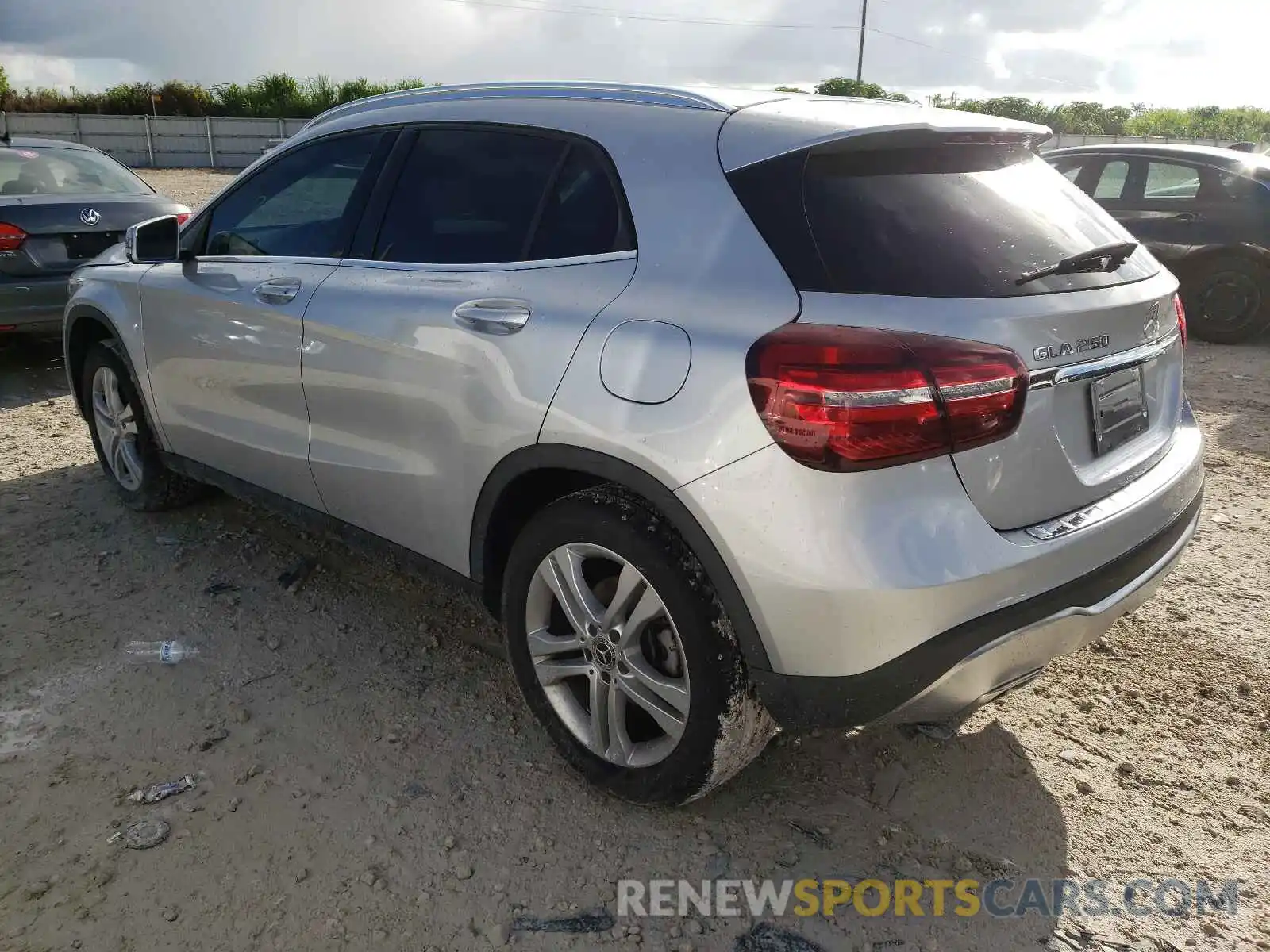 3 Photograph of a damaged car WDCTG4EB9KU002975 MERCEDES-BENZ GLA-CLASS 2019