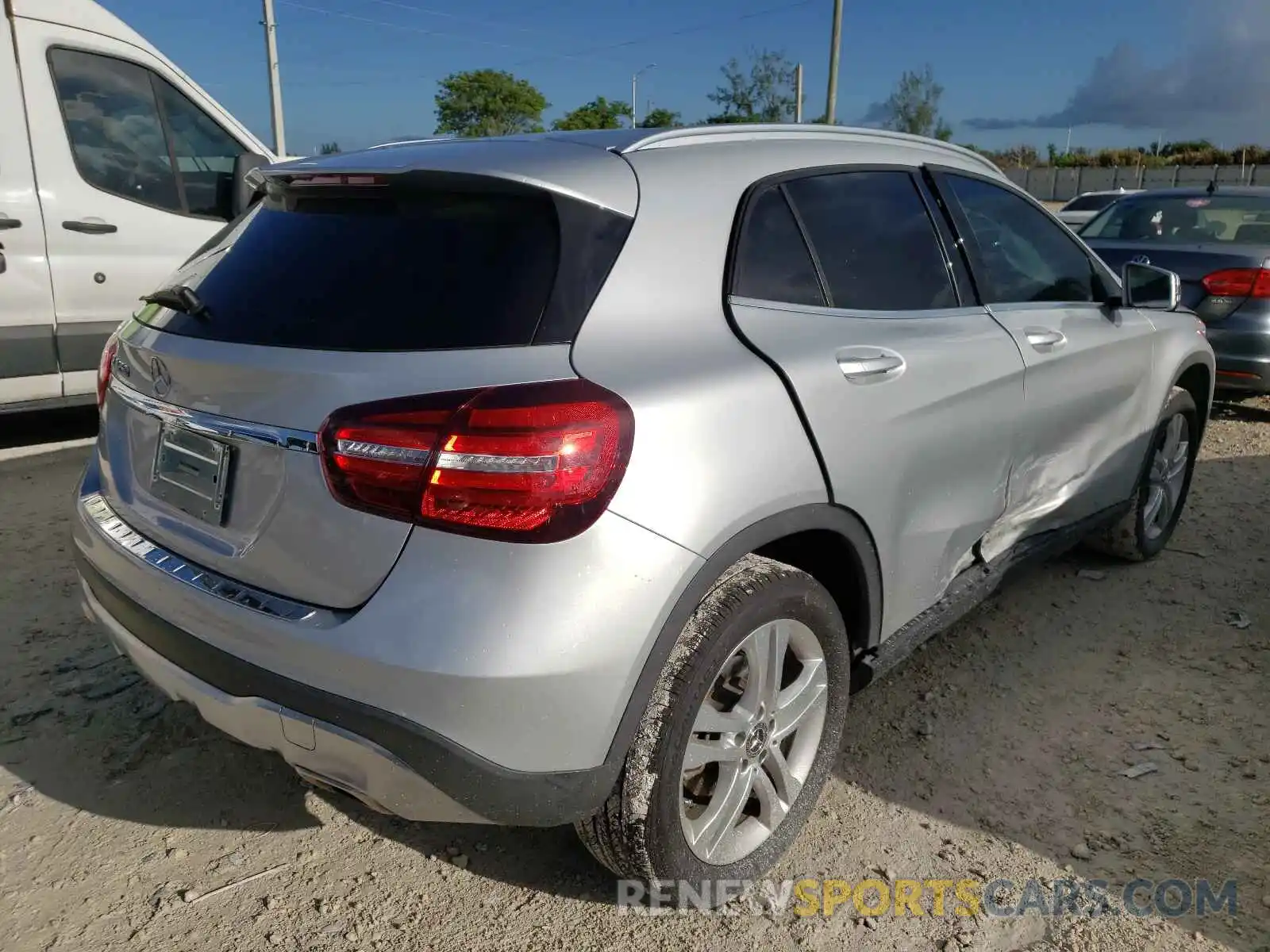 4 Photograph of a damaged car WDCTG4EB9KU002975 MERCEDES-BENZ GLA-CLASS 2019