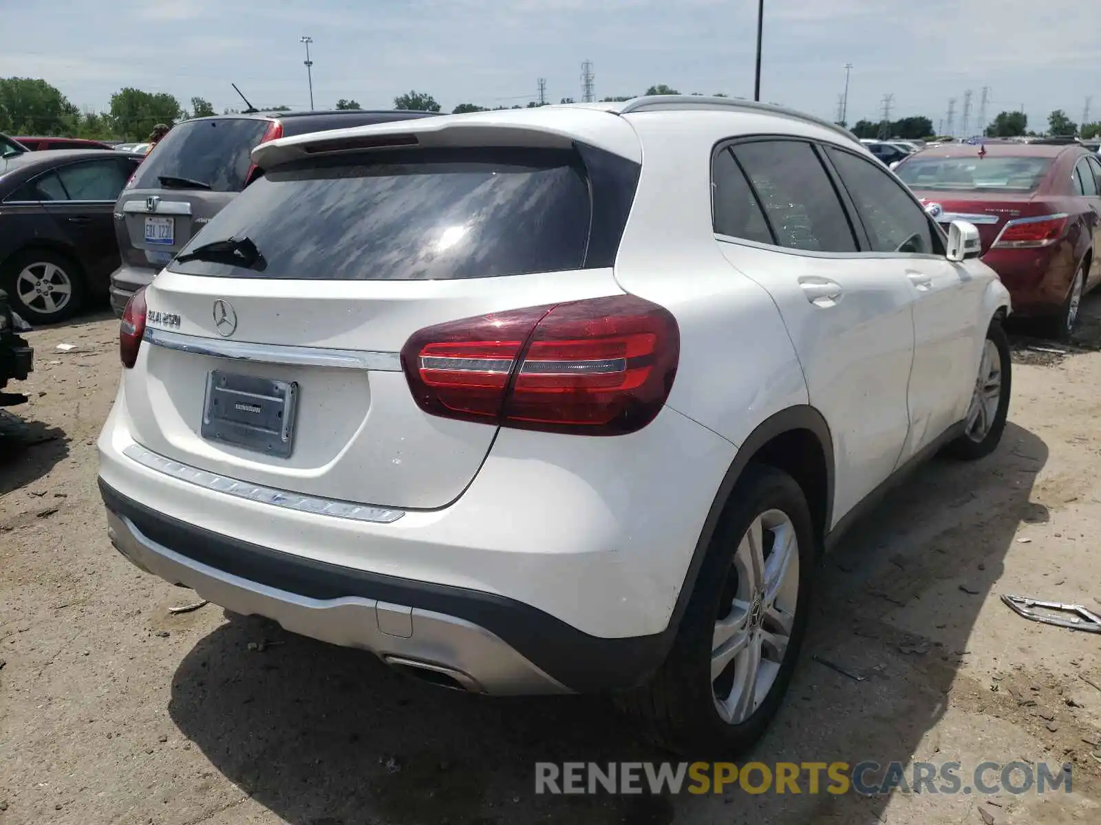 4 Photograph of a damaged car WDCTG4EB9KU004287 MERCEDES-BENZ GLA-CLASS 2019