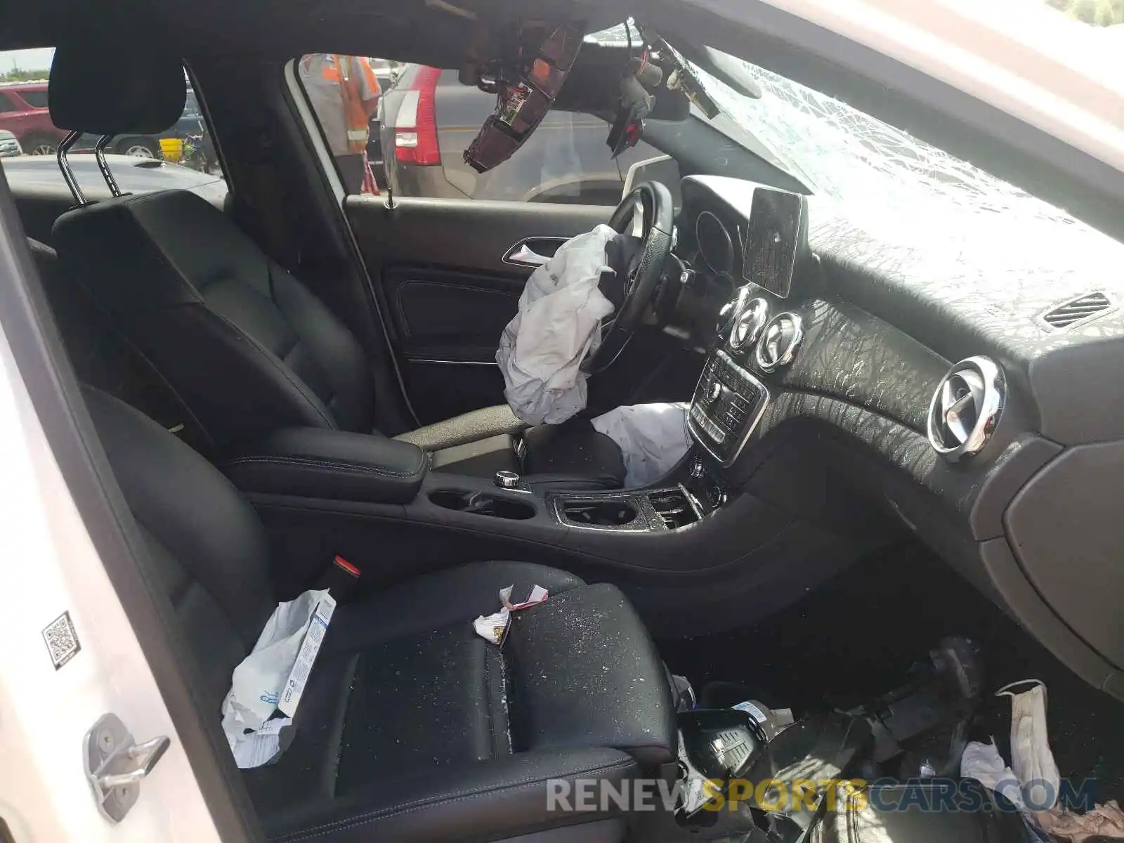 5 Photograph of a damaged car WDCTG4EB9KU004287 MERCEDES-BENZ GLA-CLASS 2019