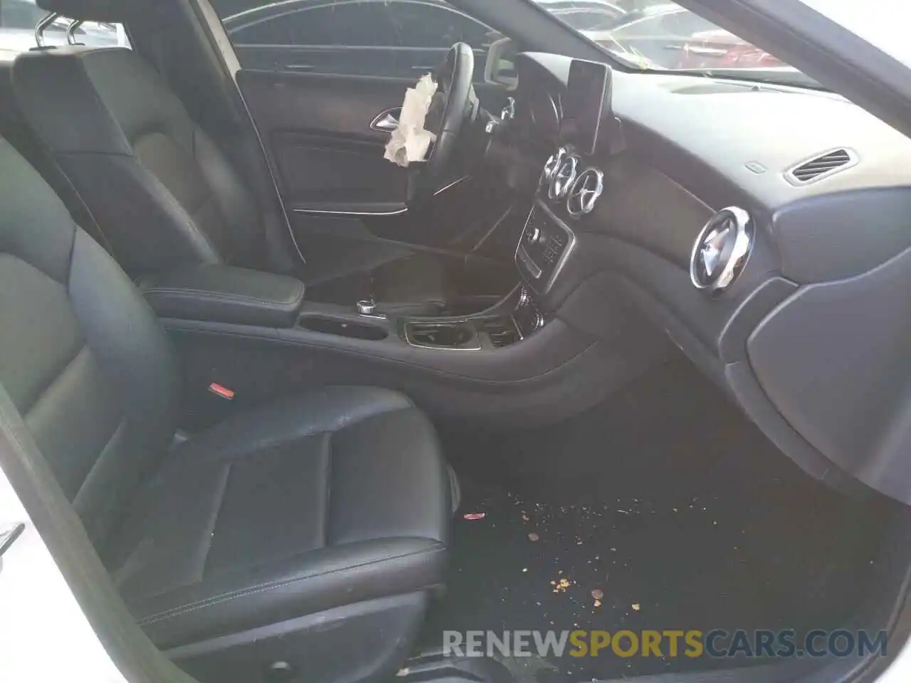 5 Photograph of a damaged car WDCTG4EB9KU014947 MERCEDES-BENZ GLA-CLASS 2019