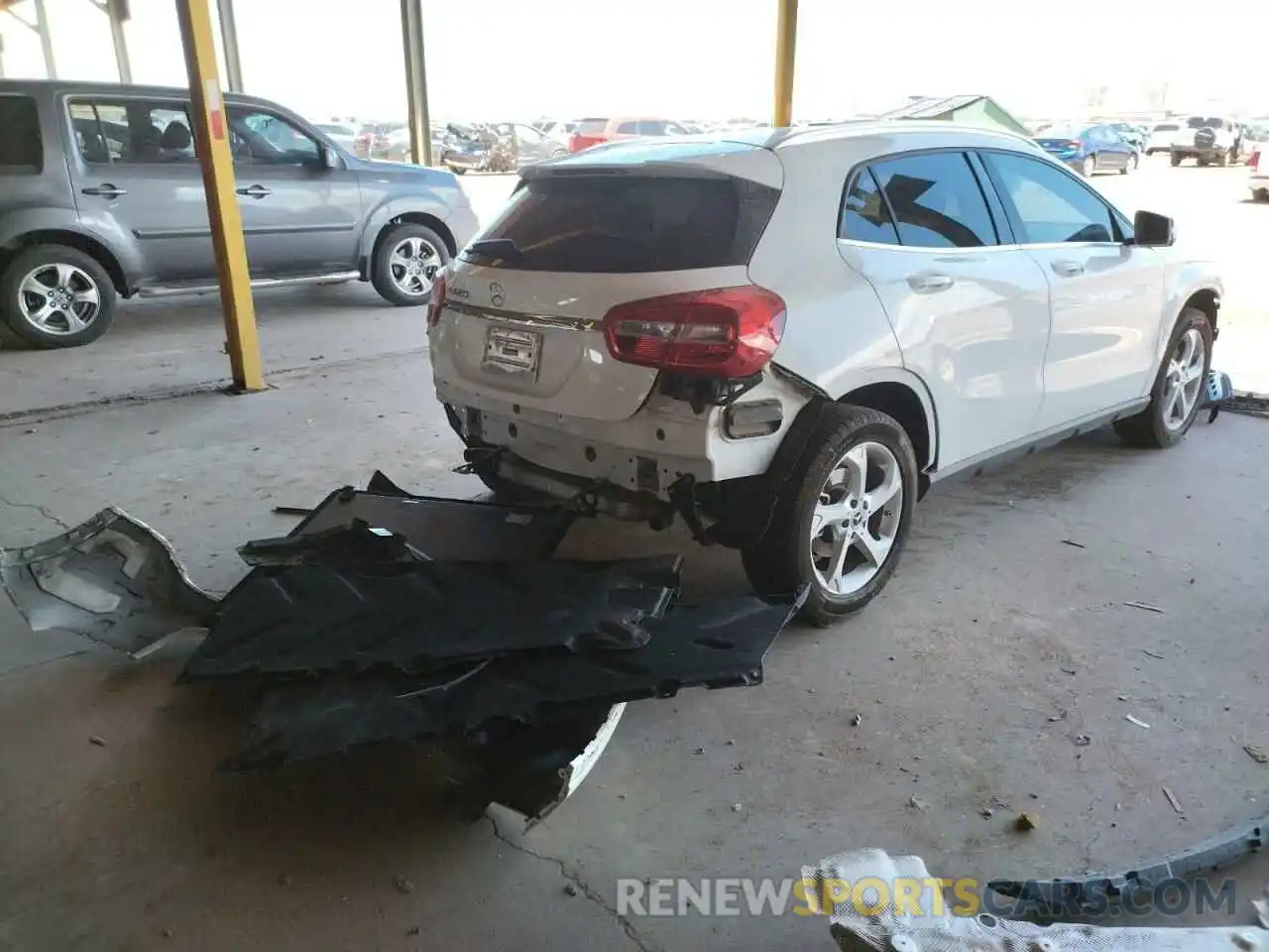 4 Photograph of a damaged car WDCTG4EBXKJ616726 MERCEDES-BENZ GLA-CLASS 2019