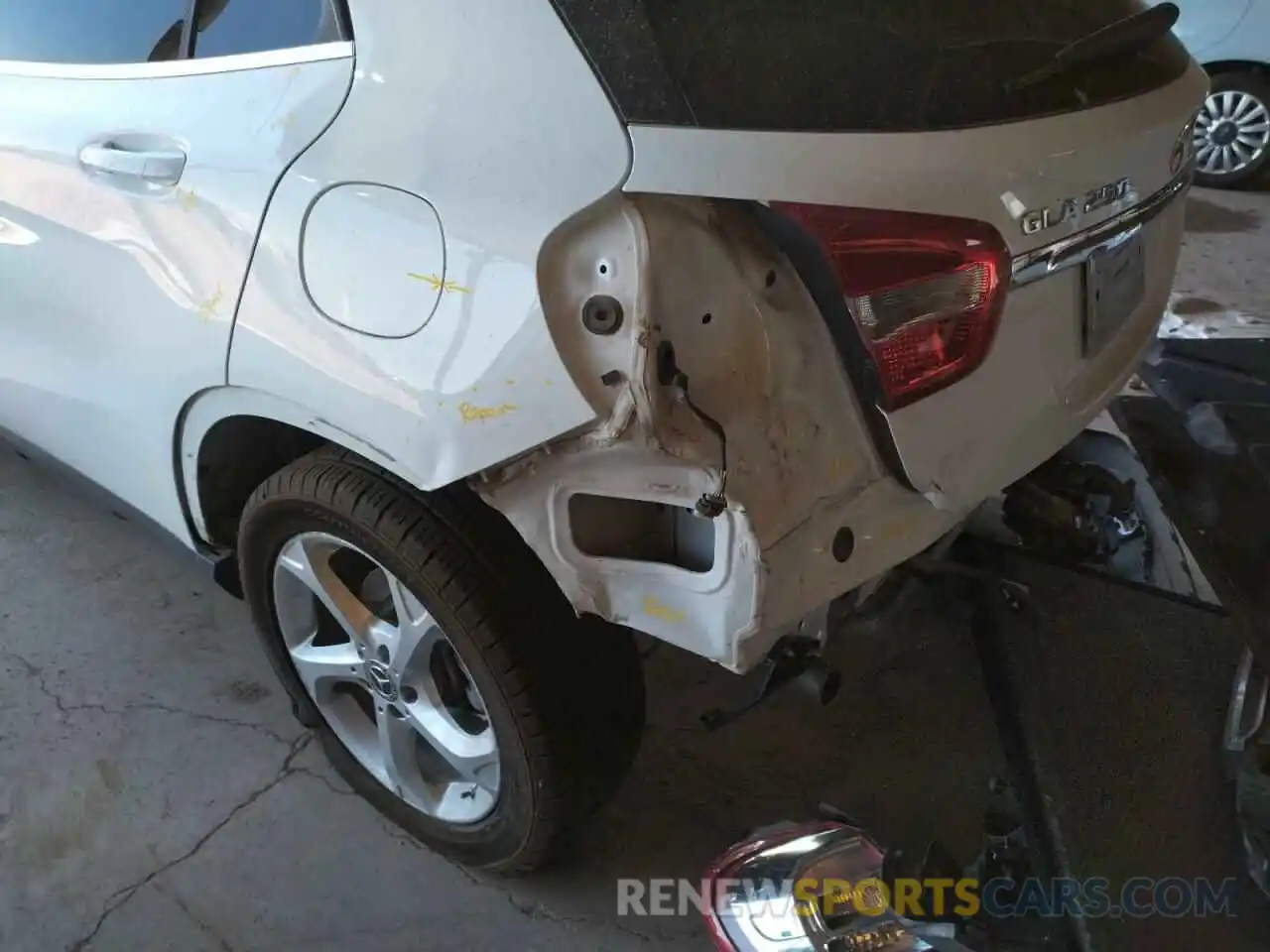 9 Photograph of a damaged car WDCTG4EBXKJ616726 MERCEDES-BENZ GLA-CLASS 2019