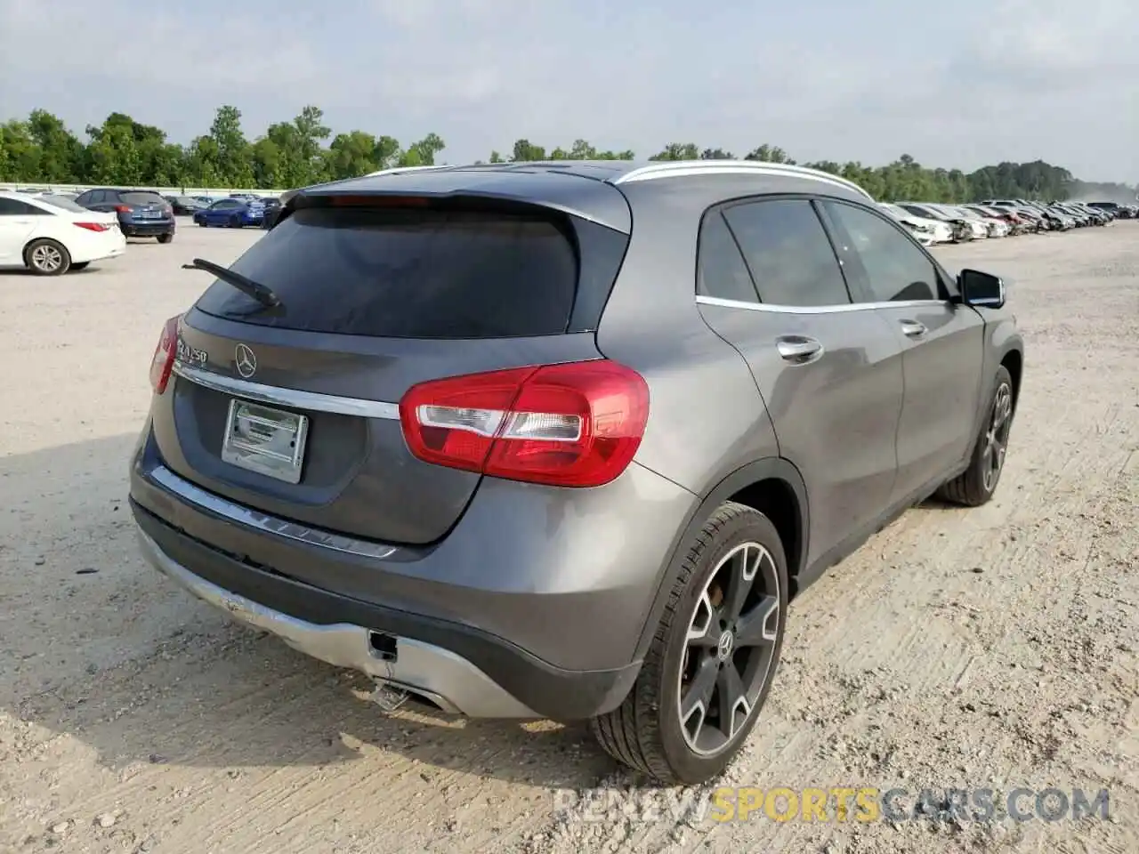 4 Photograph of a damaged car WDCTG4EBXKJ620257 MERCEDES-BENZ GLA-CLASS 2019