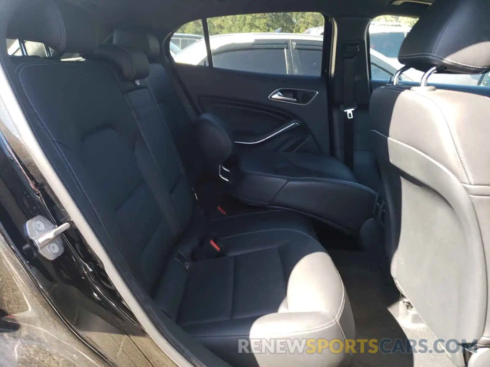 6 Photograph of a damaged car WDCTG4GB0KJ552838 MERCEDES-BENZ GLA-CLASS 2019