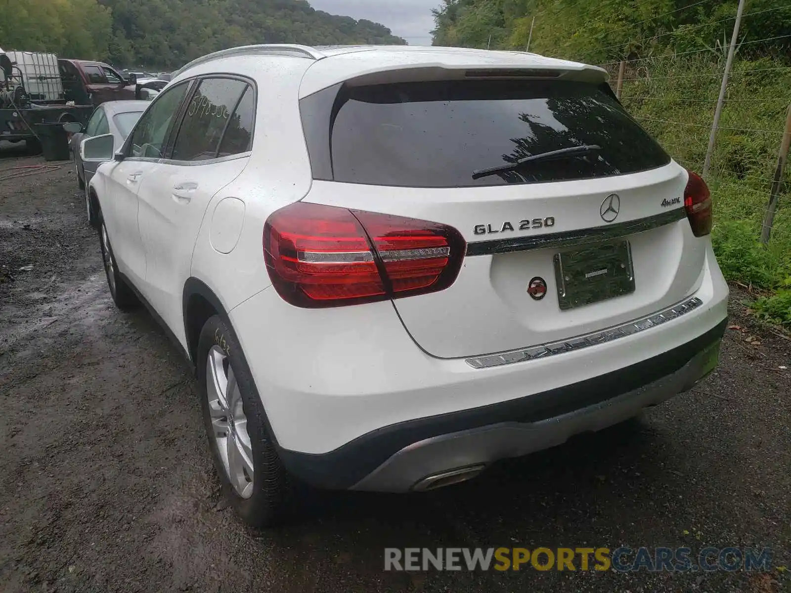 3 Photograph of a damaged car WDCTG4GB0KJ614285 MERCEDES-BENZ GLA-CLASS 2019