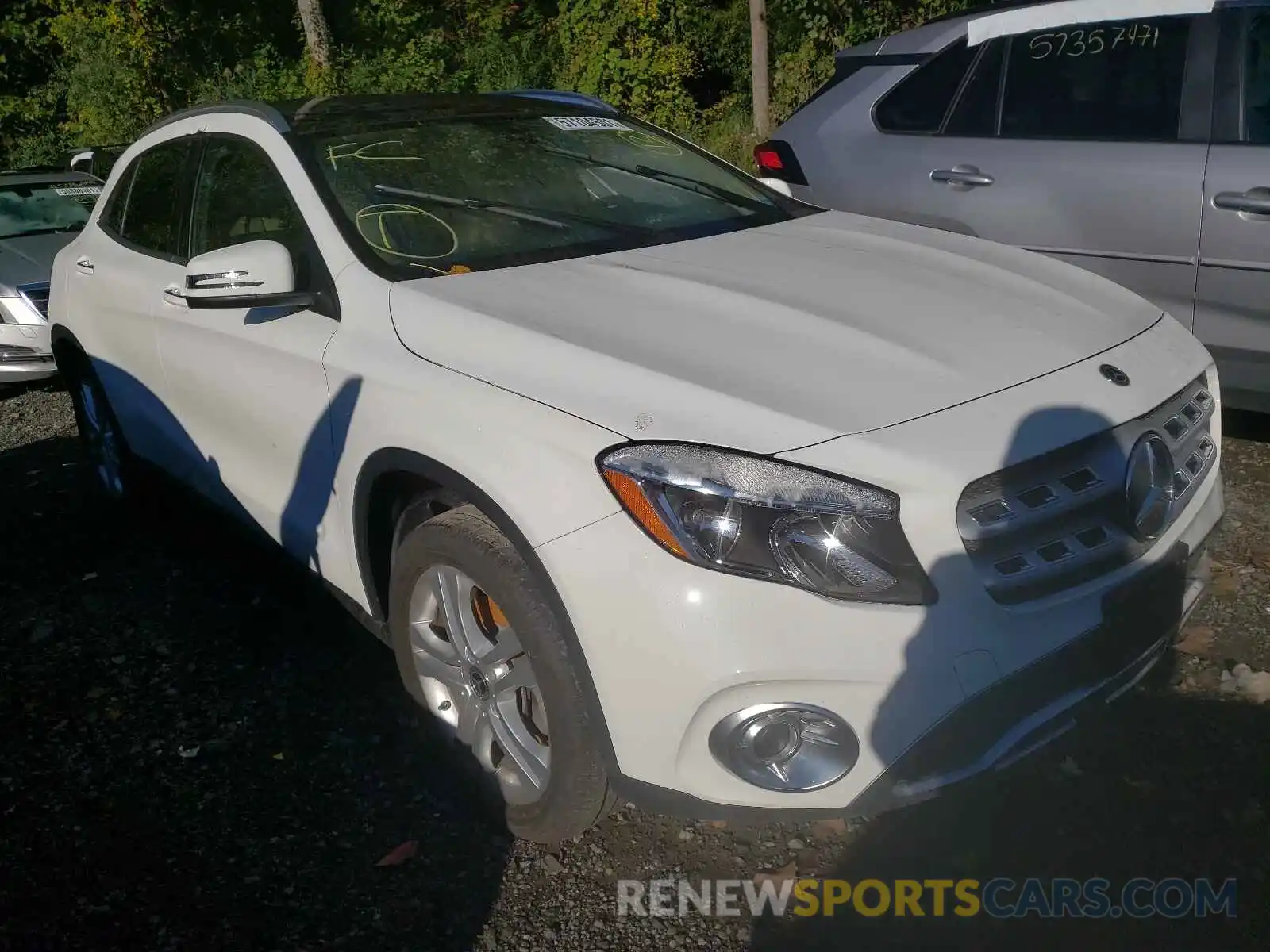 1 Photograph of a damaged car WDCTG4GB0KU013604 MERCEDES-BENZ GLA-CLASS 2019