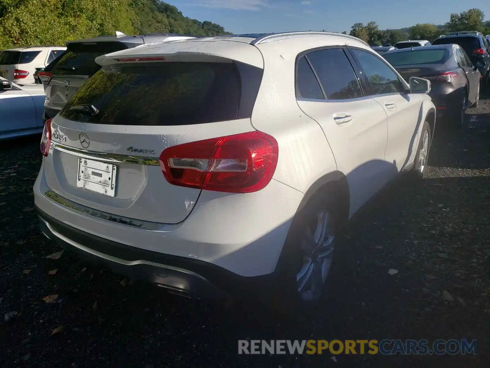 4 Photograph of a damaged car WDCTG4GB0KU013604 MERCEDES-BENZ GLA-CLASS 2019