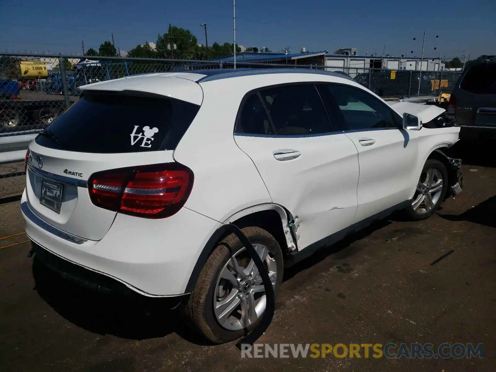 4 Photograph of a damaged car WDCTG4GB1KJ551648 MERCEDES-BENZ GLA-CLASS 2019