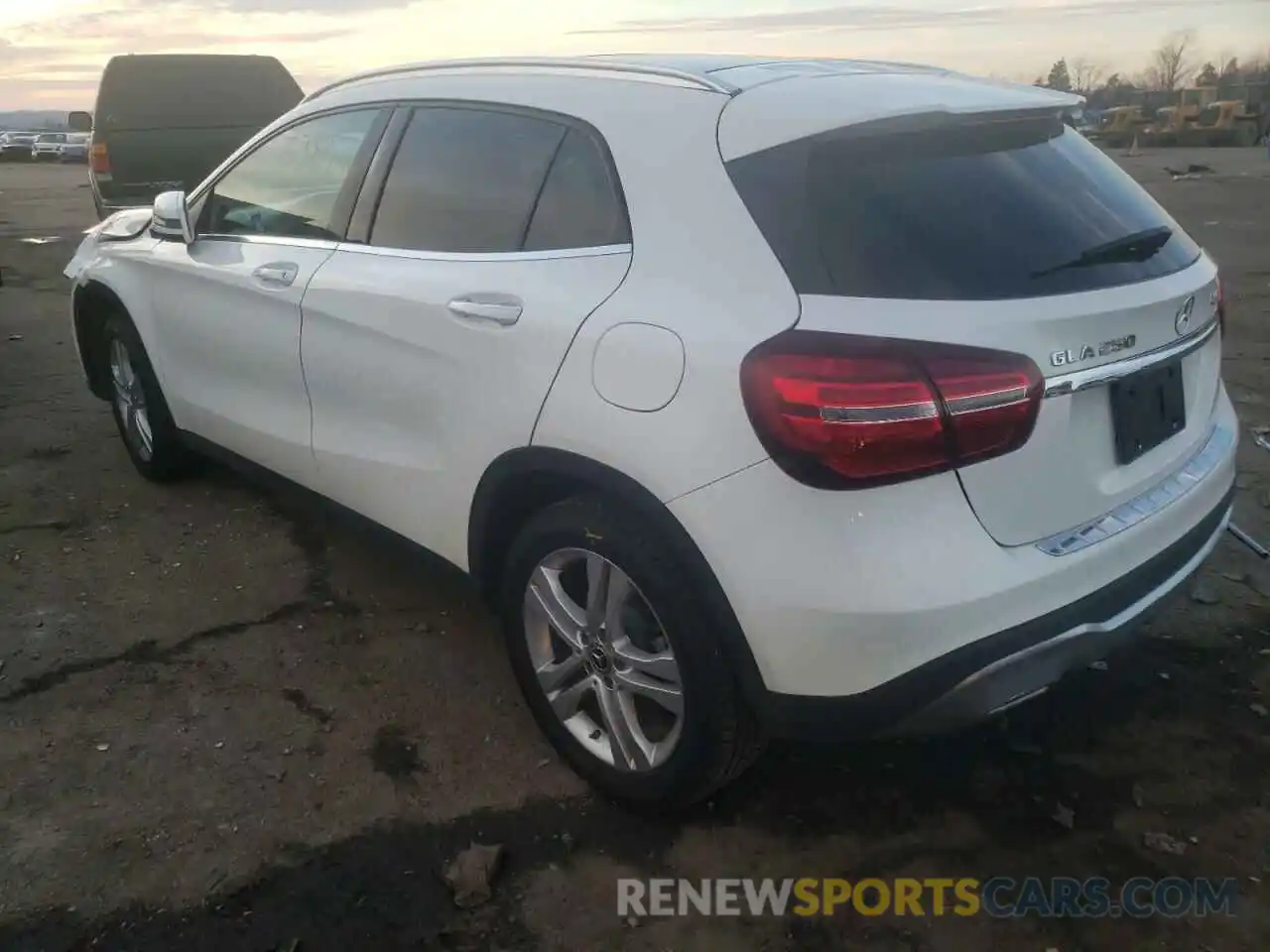 3 Photograph of a damaged car WDCTG4GB1KJ551780 MERCEDES-BENZ GLA-CLASS 2019