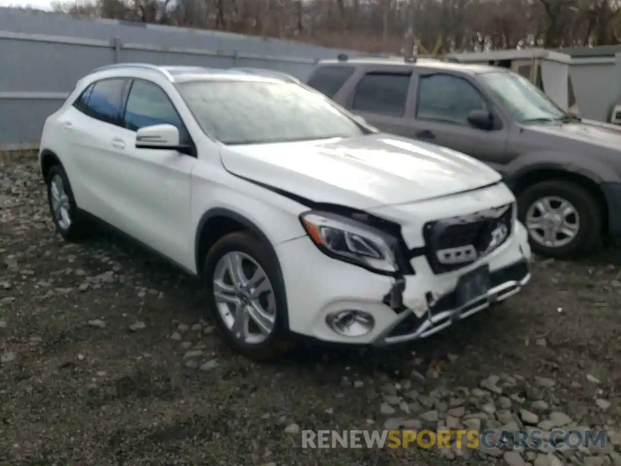 1 Photograph of a damaged car WDCTG4GB1KJ575867 MERCEDES-BENZ GLA-CLASS 2019