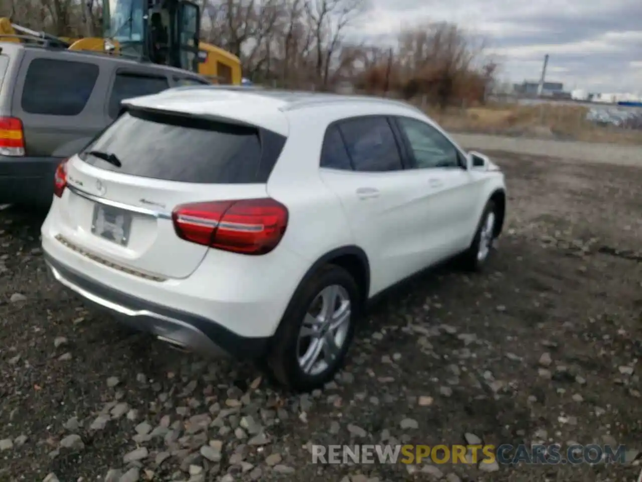 4 Photograph of a damaged car WDCTG4GB1KJ575867 MERCEDES-BENZ GLA-CLASS 2019