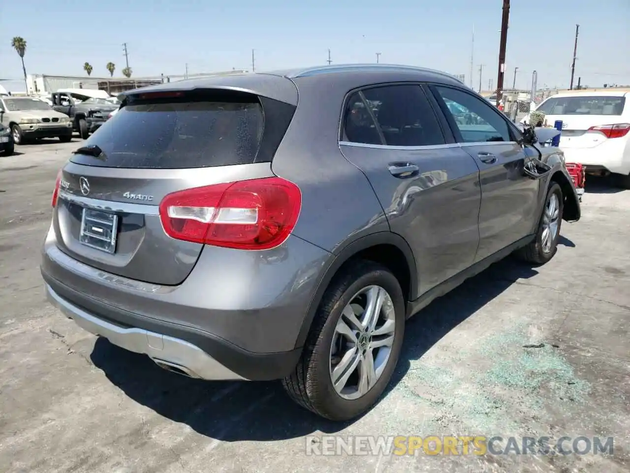 4 Photograph of a damaged car WDCTG4GB1KJ596766 MERCEDES-BENZ GLA-CLASS 2019