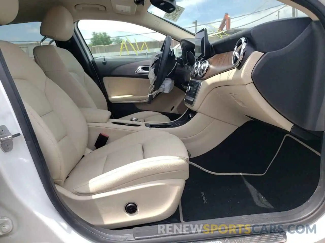 5 Photograph of a damaged car WDCTG4GB1KU013448 MERCEDES-BENZ GLA-CLASS 2019