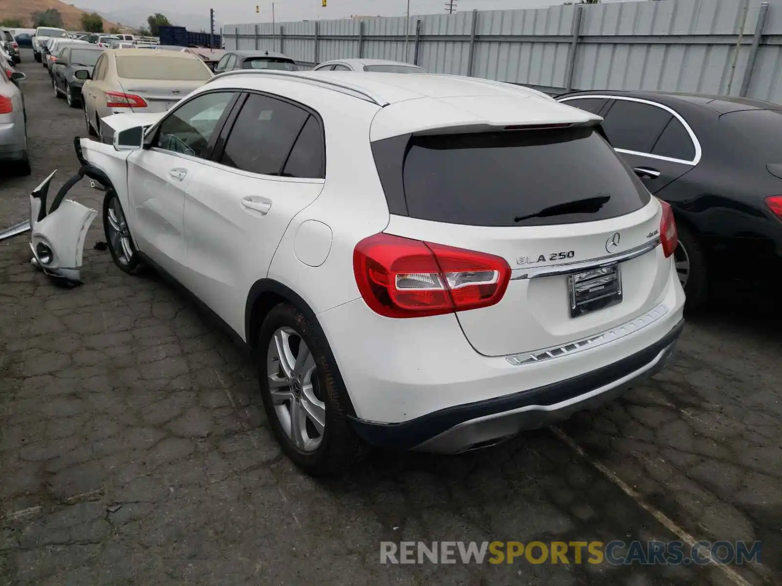 3 Фотография поврежденного автомобиля WDCTG4GB1KU017791 MERCEDES-BENZ GLA-CLASS 2019