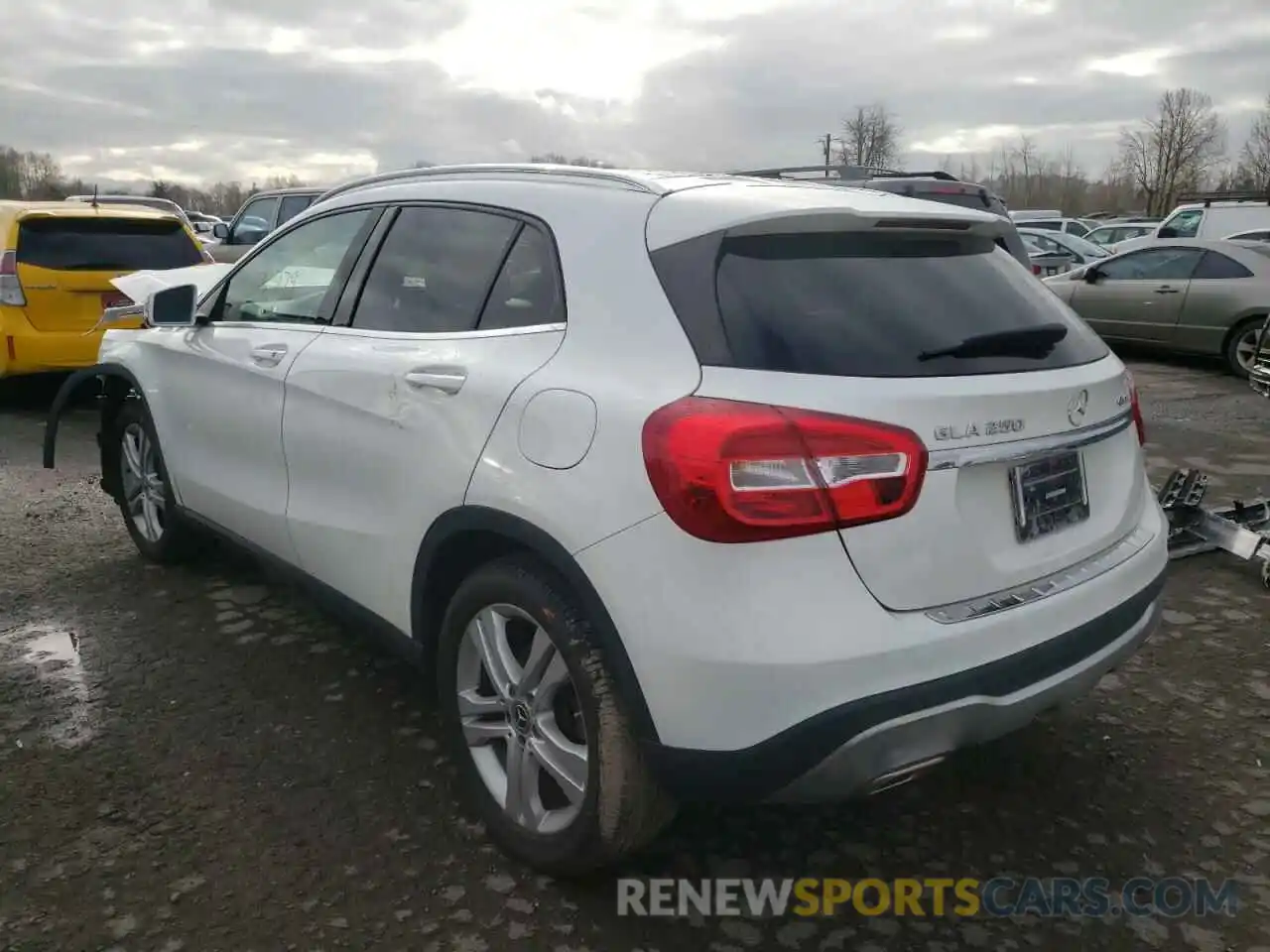 3 Photograph of a damaged car WDCTG4GB2KJ617978 MERCEDES-BENZ GLA-CLASS 2019