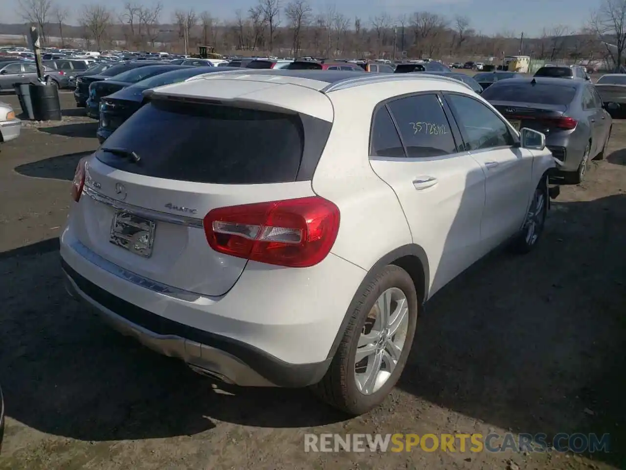 4 Photograph of a damaged car WDCTG4GB3KJ551330 MERCEDES-BENZ GLA-CLASS 2019