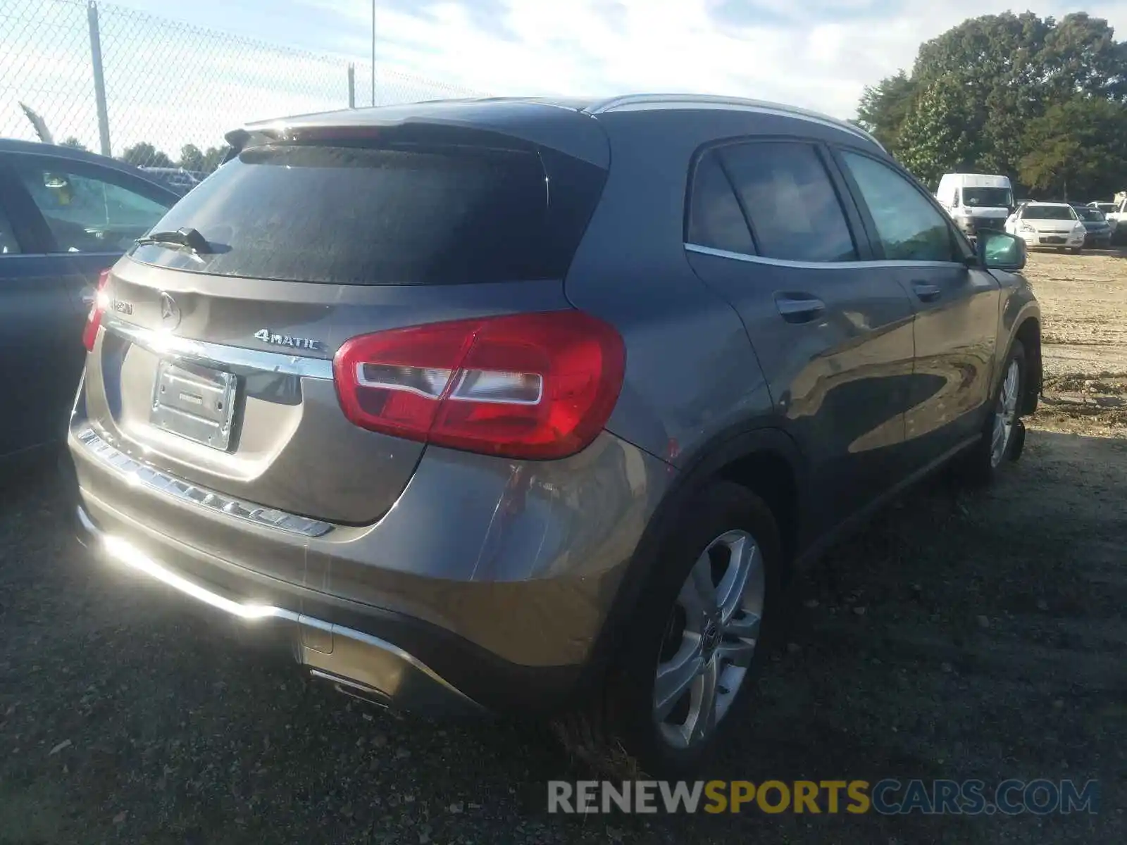 4 Photograph of a damaged car WDCTG4GB3KJ572677 MERCEDES-BENZ GLA-CLASS 2019