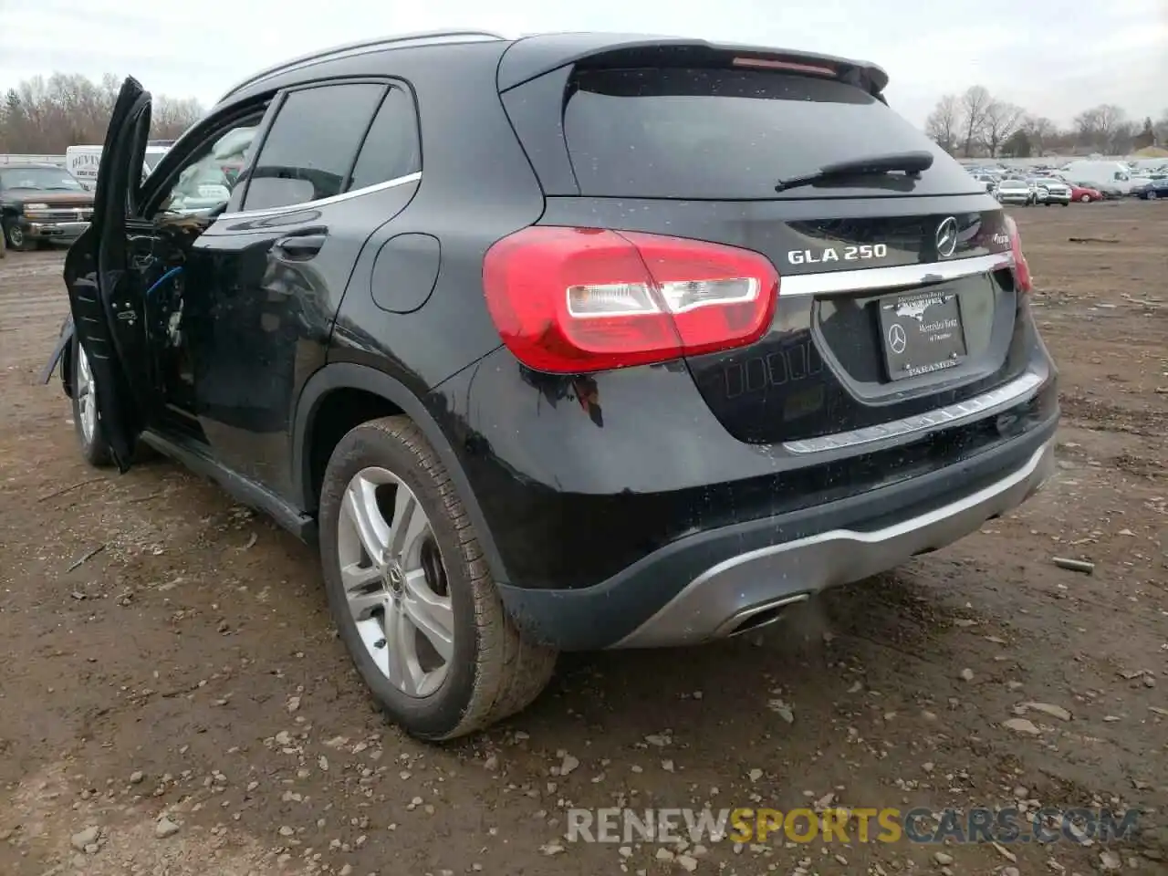 3 Photograph of a damaged car WDCTG4GB3KJ631808 MERCEDES-BENZ GLA-CLASS 2019