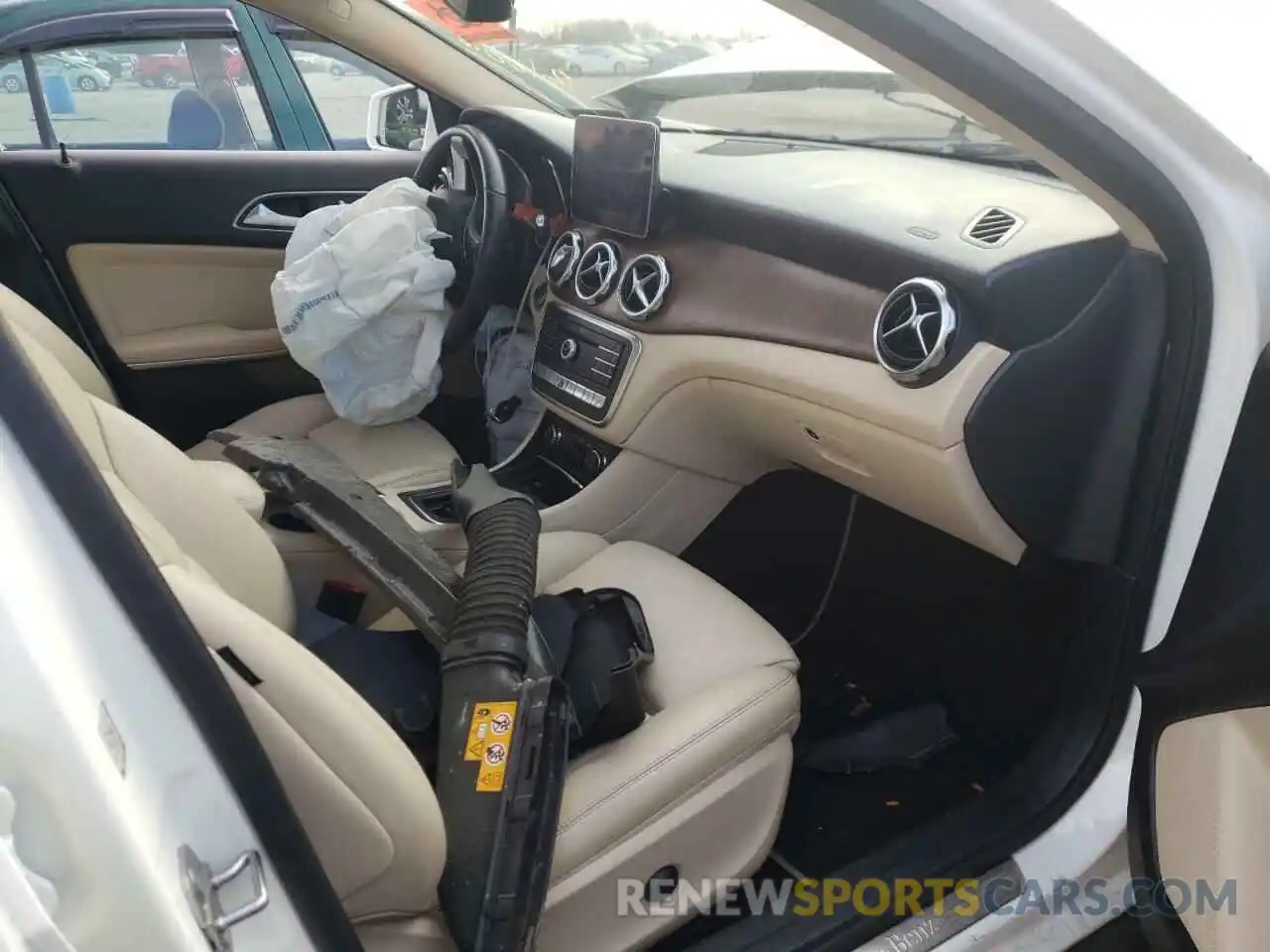 5 Photograph of a damaged car WDCTG4GB5KJ599167 MERCEDES-BENZ GLA-CLASS 2019