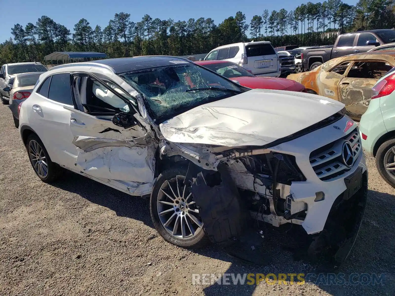 1 Photograph of a damaged car WDCTG4GB6KJ551130 MERCEDES-BENZ GLA-CLASS 2019