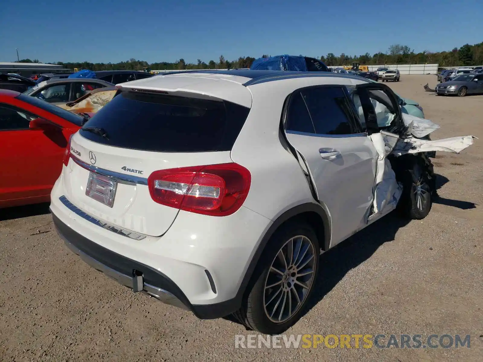 4 Photograph of a damaged car WDCTG4GB6KJ551130 MERCEDES-BENZ GLA-CLASS 2019