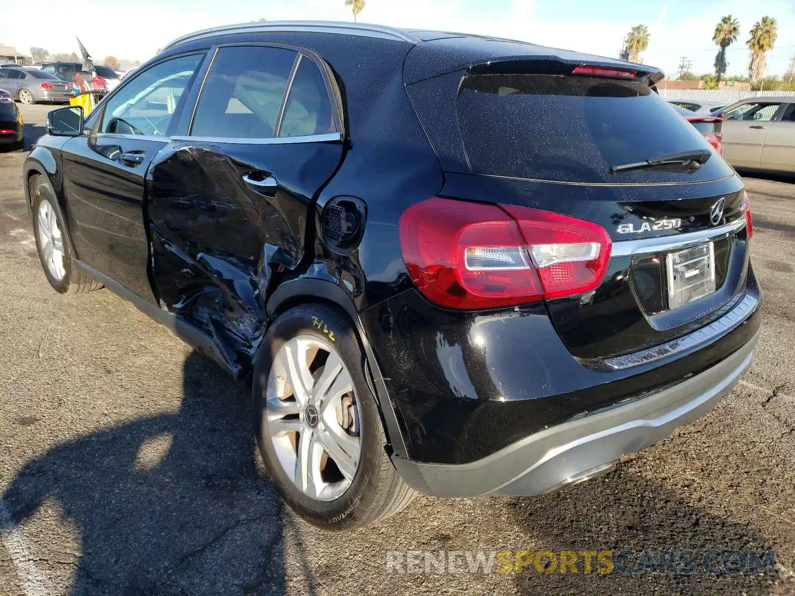 3 Photograph of a damaged car WDCTG4GB6KJ584970 MERCEDES-BENZ GLA-CLASS 2019