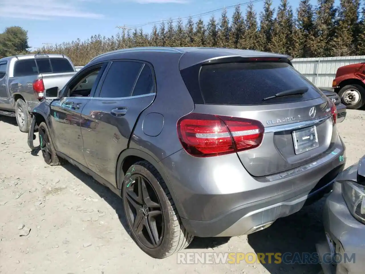 3 Photograph of a damaged car WDCTG4GB6KJ626408 MERCEDES-BENZ GLA-CLASS 2019