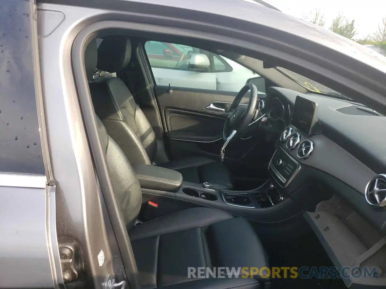 5 Photograph of a damaged car WDCTG4GB7KJ549855 MERCEDES-BENZ GLA-CLASS 2019