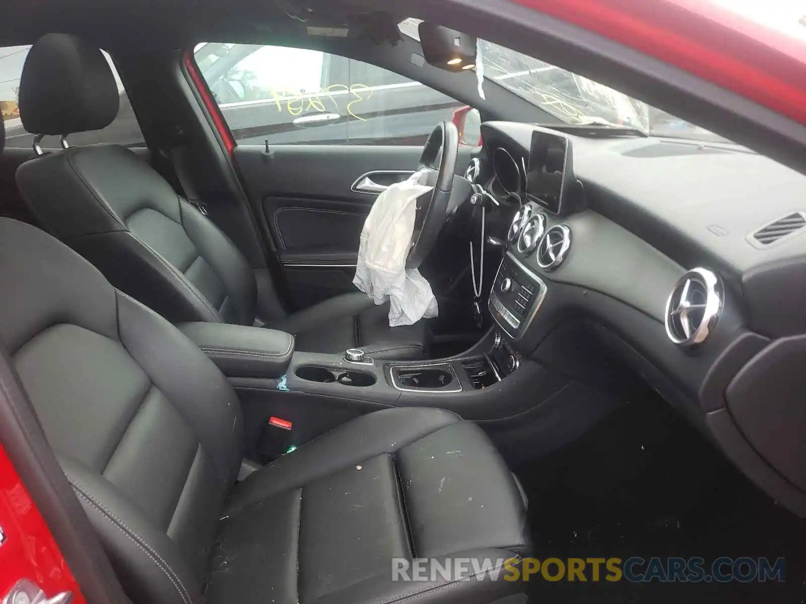 5 Photograph of a damaged car WDCTG4GB7KU009095 MERCEDES-BENZ GLA-CLASS 2019