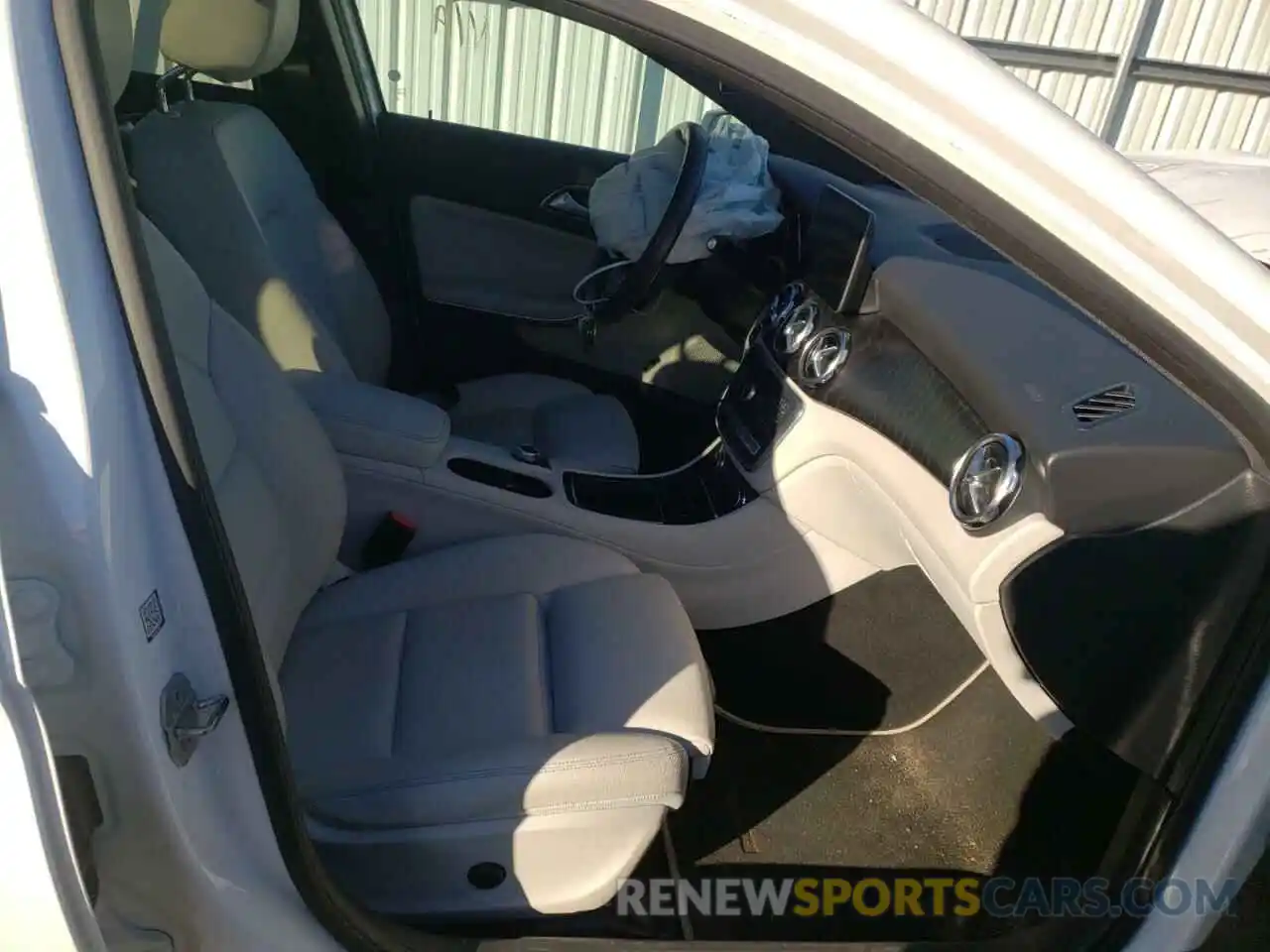 5 Photograph of a damaged car WDCTG4GB7KU015916 MERCEDES-BENZ GLA-CLASS 2019