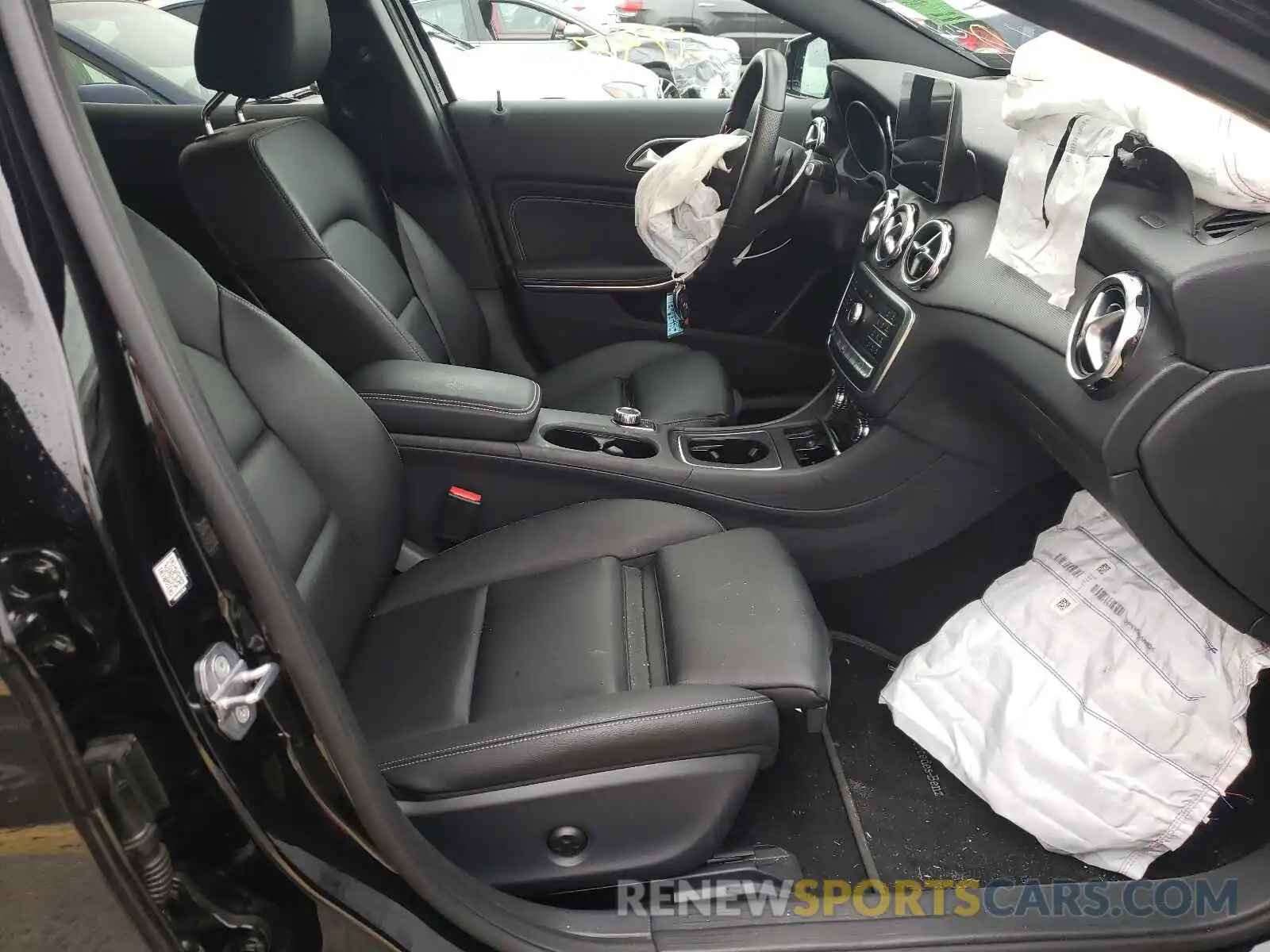 5 Photograph of a damaged car WDCTG4GB7KU017312 MERCEDES-BENZ GLA-CLASS 2019