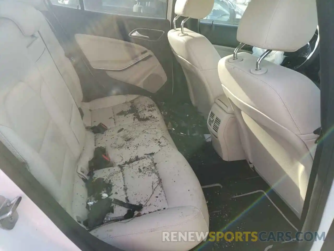 6 Photograph of a damaged car WDCTG4GB8KJ587322 MERCEDES-BENZ GLA-CLASS 2019